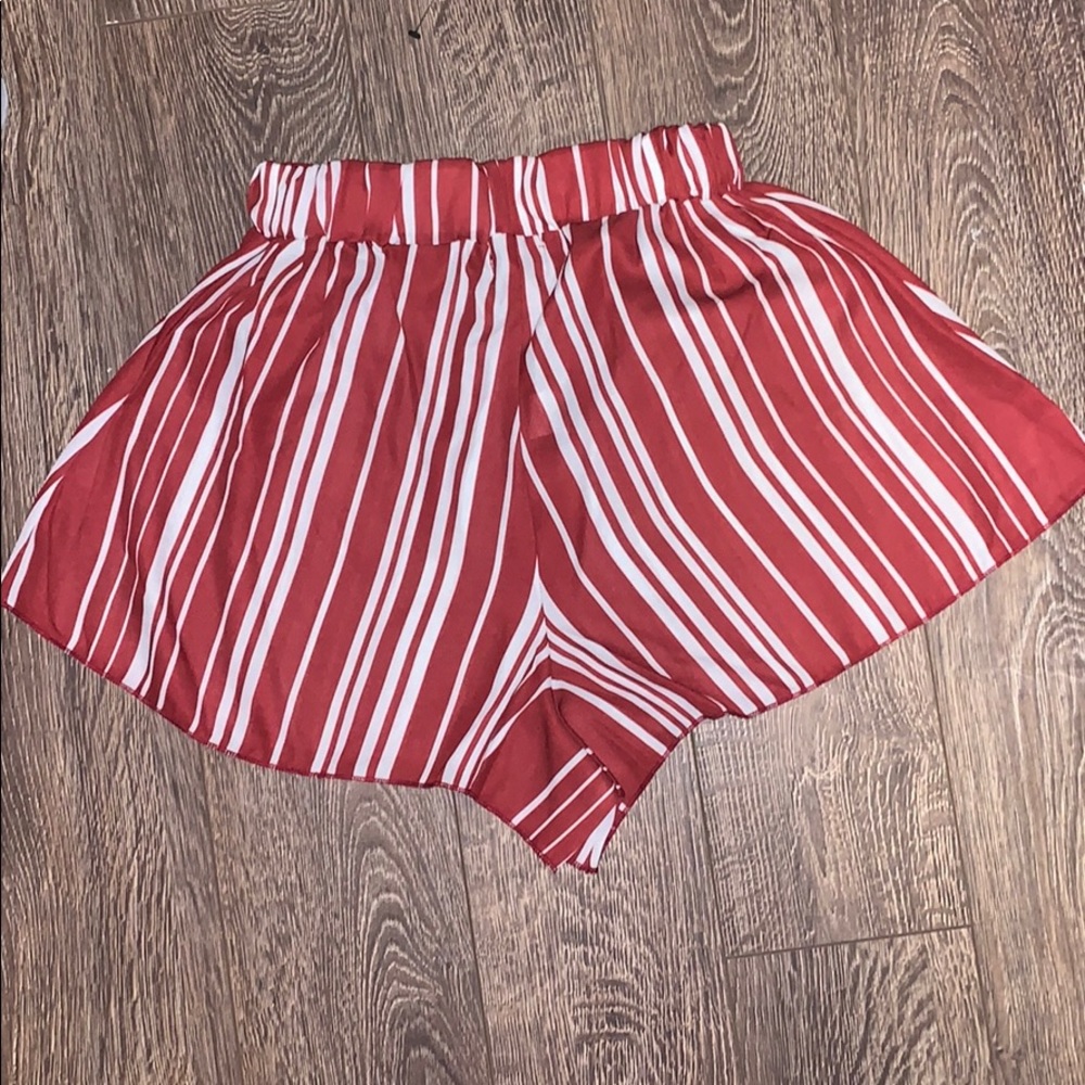 Striped flowy shorts